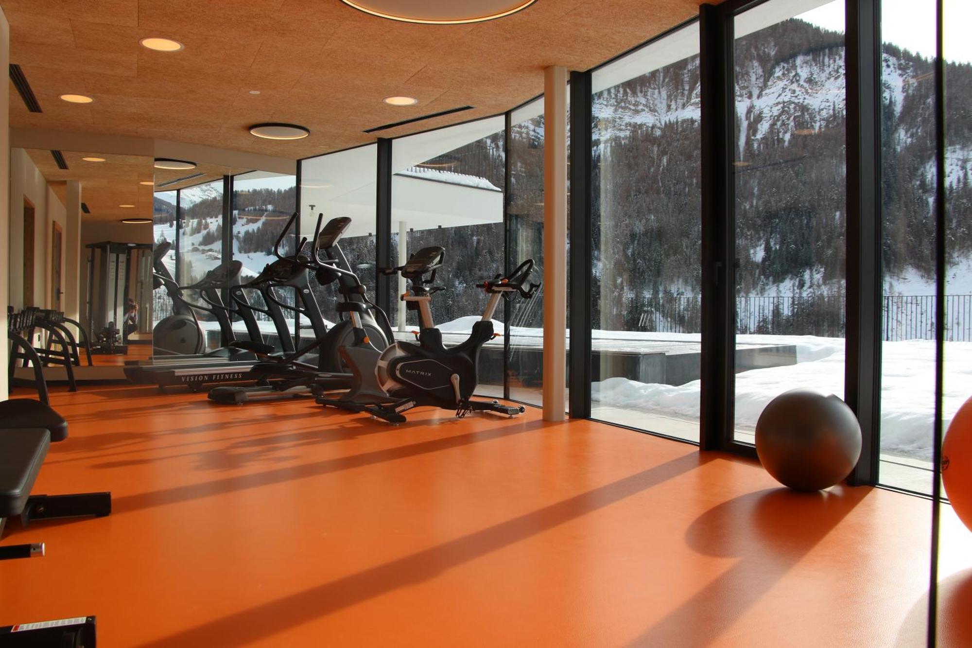 Hotel Alpenrose Dolomites La Valle Luaran gambar