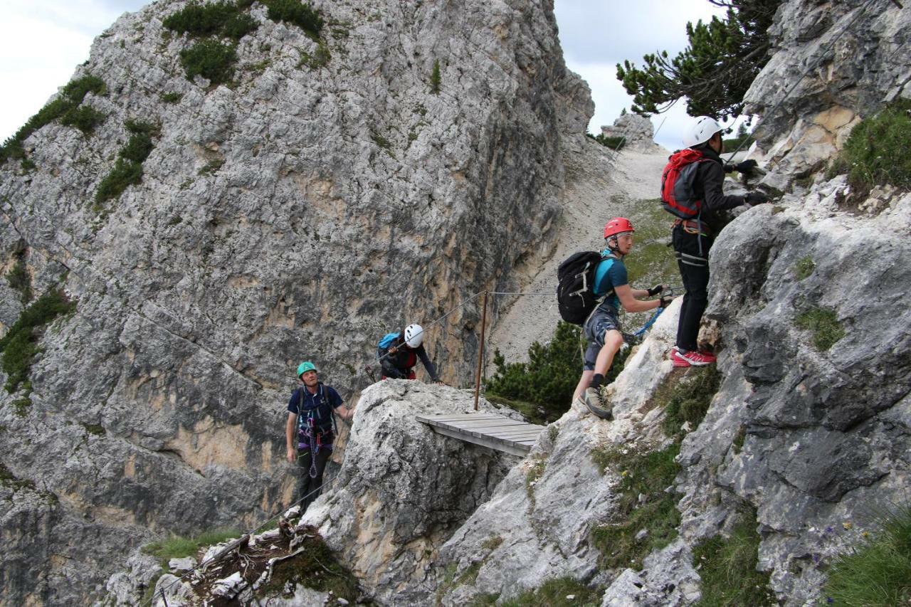 Hotel Alpenrose Dolomites La Valle Luaran gambar